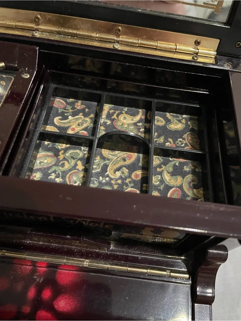 Kings “Begin” Music Box Piano Jewelry Box
